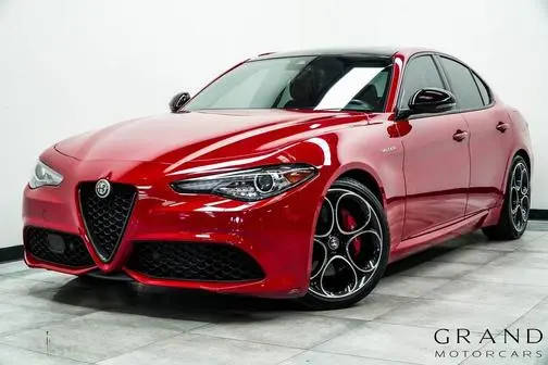 2022 Alfa Romeo Giulia Veloce RWD photo
