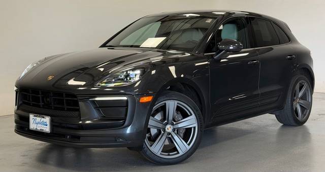 2023 Porsche Macan T AWD photo