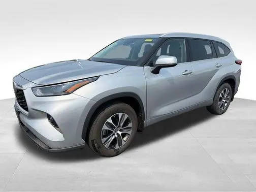 2022 Toyota Highlander XLE AWD photo