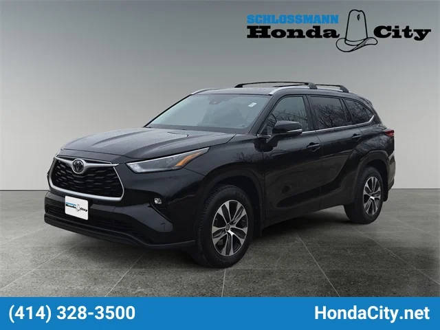 2022 Toyota Highlander XLE AWD photo