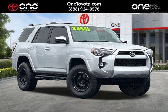 2023 Toyota 4Runner SR5 RWD photo