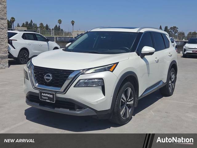 2023 Nissan Rogue SL FWD photo