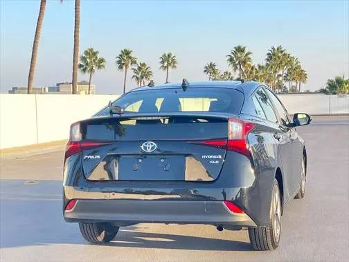 2022 Toyota Prius XLE FWD photo