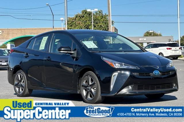 2022 Toyota Prius L Eco FWD photo