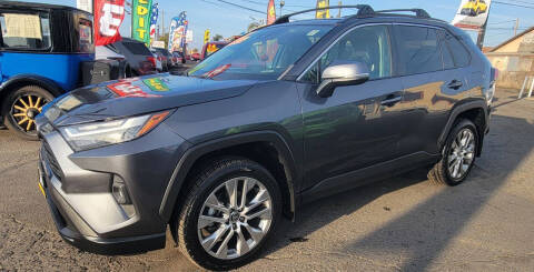 2022 Toyota RAV4 XLE Premium FWD photo