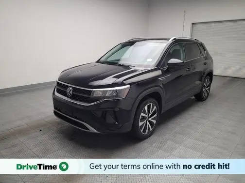 2023 Volkswagen Taos SE FWD photo