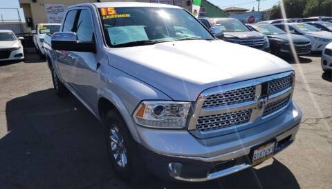 2015 Ram 1500 Laramie 4WD photo