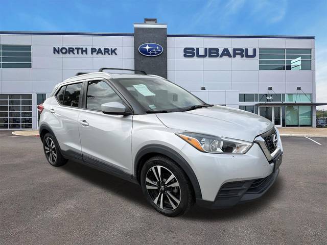 2020 Nissan Kicks SV FWD photo