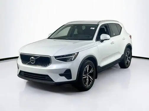2023 Volvo XC40 Core AWD photo
