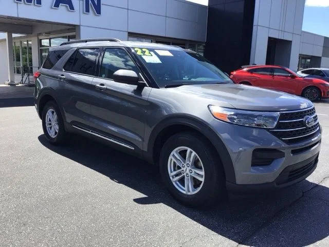 2022 Ford Explorer XLT 4WD photo