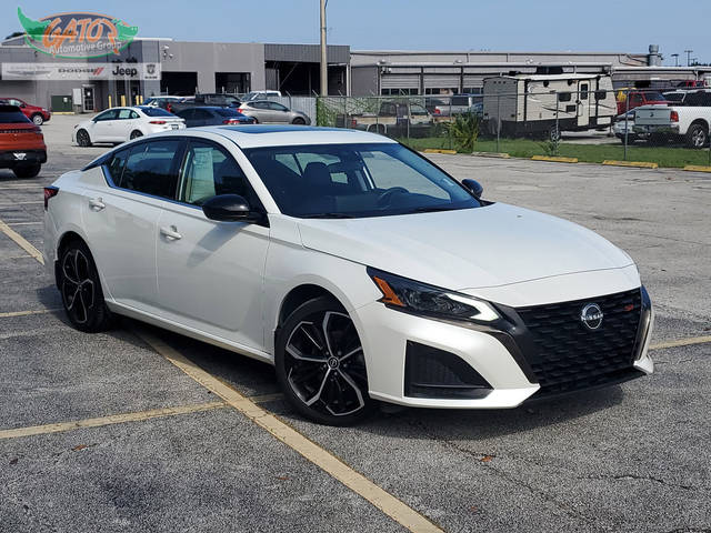 2023 Nissan Altima 2.5 SR FWD photo