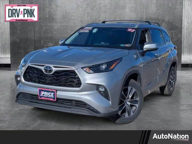 2022 Toyota Highlander XLE AWD photo