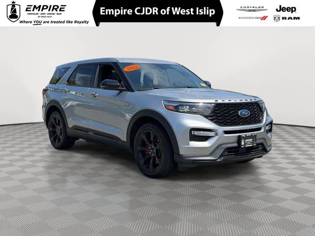 2022 Ford Explorer ST 4WD photo