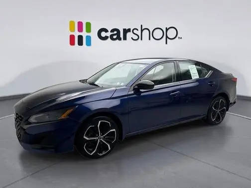 2023 Nissan Altima 2.5 SR AWD photo