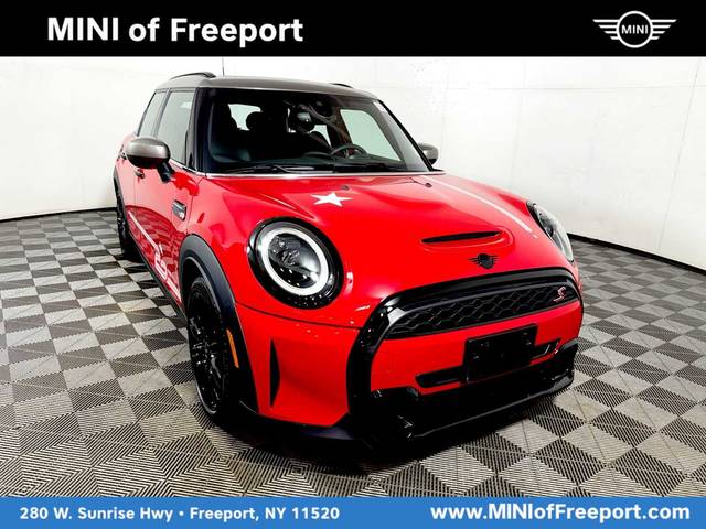 2023 MINI Hardtop 4 Door Cooper S FWD photo