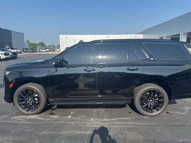 2023 Cadillac Escalade 4WD Sport 4WD photo
