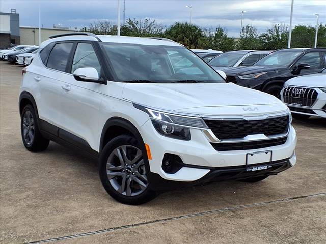 2023 Kia Seltos S FWD photo