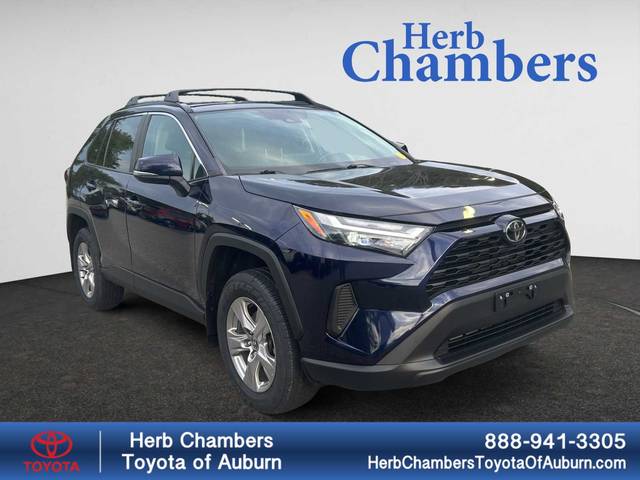 2022 Toyota RAV4 XLE AWD photo