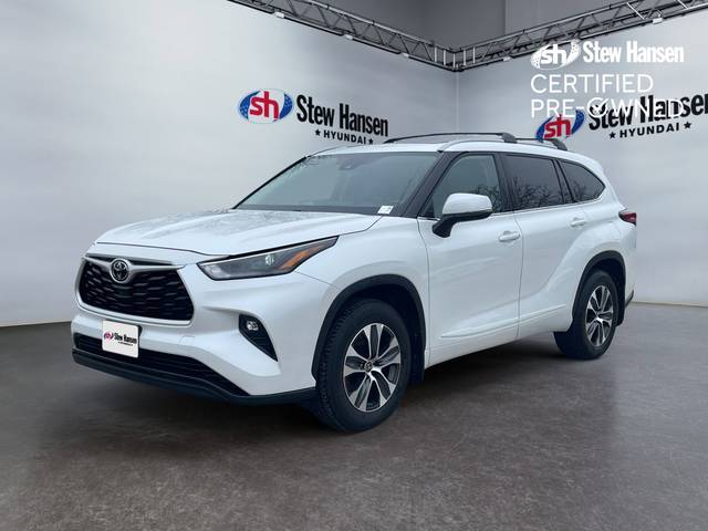 2022 Toyota Highlander XLE AWD photo