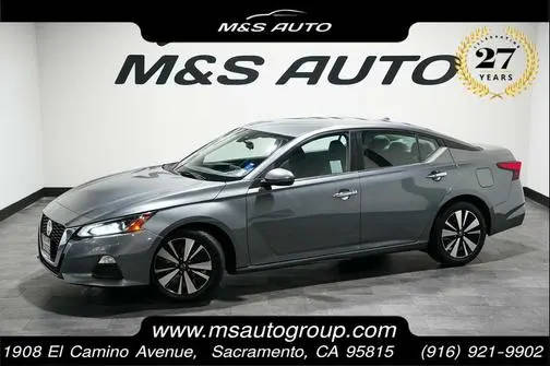 2021 Nissan Altima 2.5 SV FWD photo