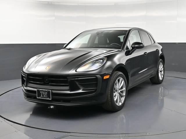 2023 Porsche Macan T AWD photo