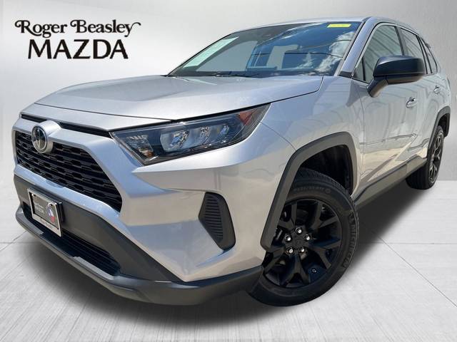 2022 Toyota RAV4 LE FWD photo