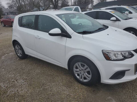 2017 Chevrolet Sonic LT FWD photo
