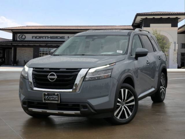 2023 Nissan Pathfinder Platinum FWD photo