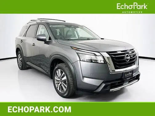 2023 Nissan Pathfinder SL 4WD photo