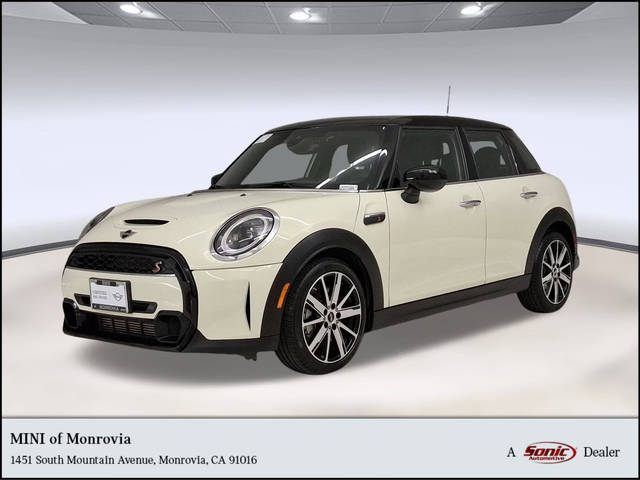 2023 MINI Hardtop 4 Door Cooper S FWD photo