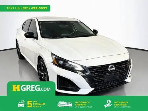 2023 Nissan Altima 2.5 SR FWD photo