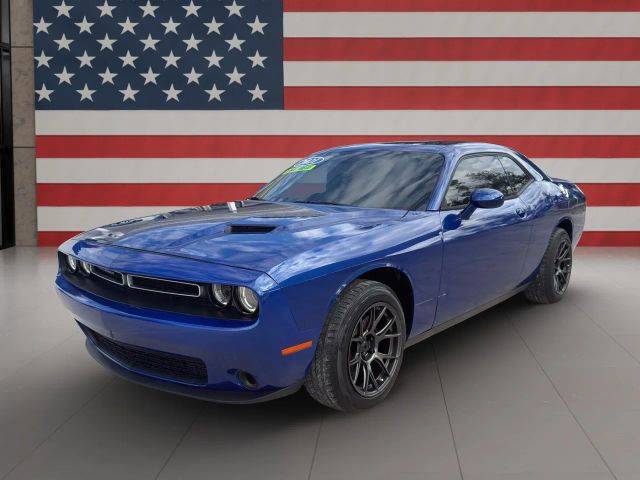 2021 Dodge Challenger SXT RWD photo