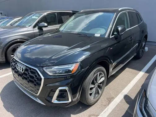 2023 Audi Q5 S line Premium Plus AWD photo