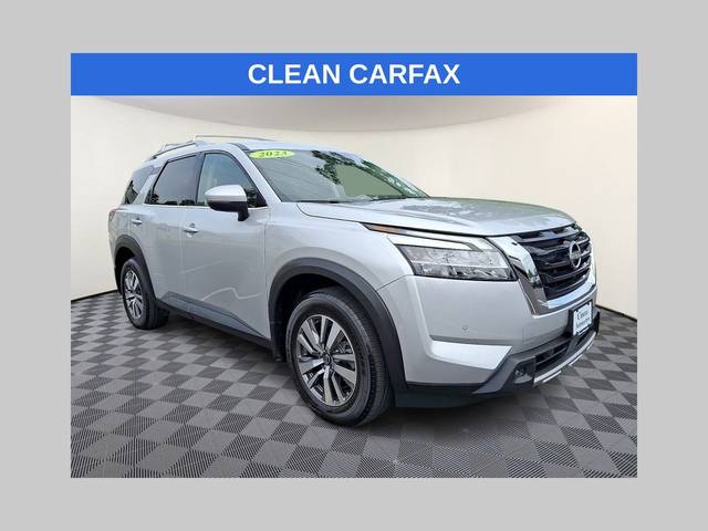 2023 Nissan Pathfinder SL 4WD photo