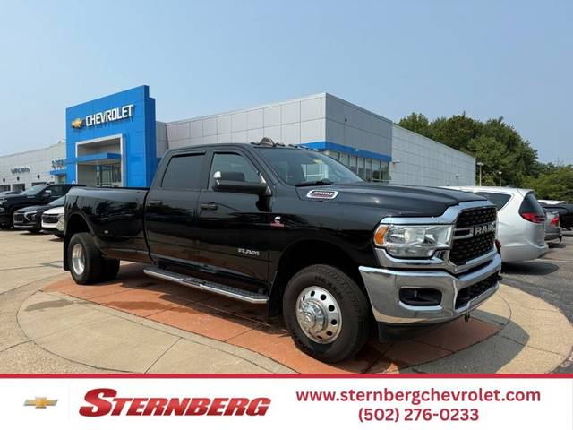 2022 Ram 3500 Big Horn 4WD photo