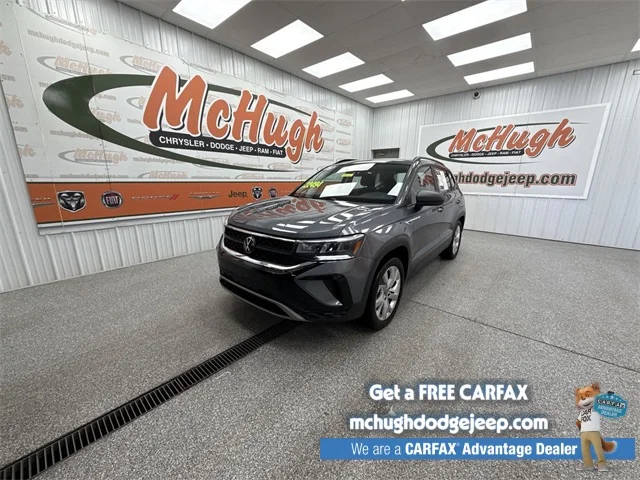 2023 Volkswagen Taos S AWD photo