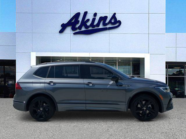 2023 Volkswagen Tiguan SE R-Line Black FWD photo