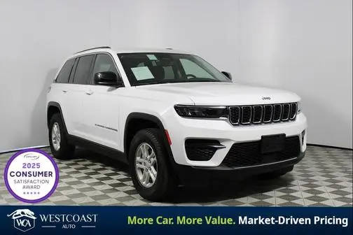 2023 Jeep Grand Cherokee Laredo 4WD photo