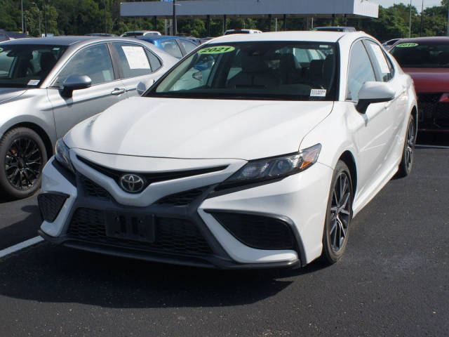 2021 Toyota Camry SE FWD photo