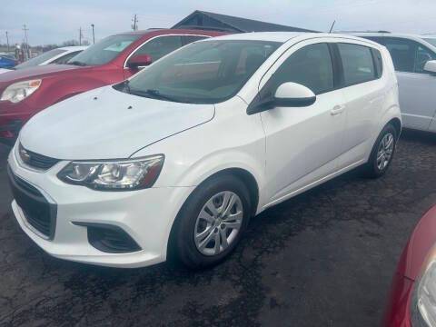 2017 Chevrolet Sonic LT FWD photo