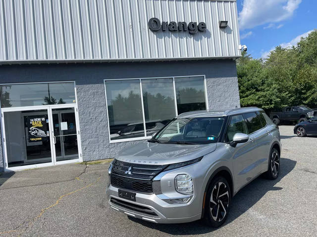 2022 Mitsubishi Outlander SEL Special Edition 4WD photo