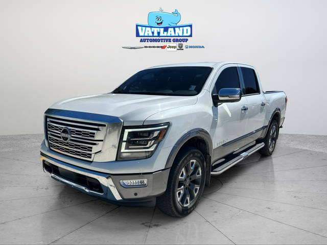 2023 Nissan Titan Platinum Reserve 4WD photo