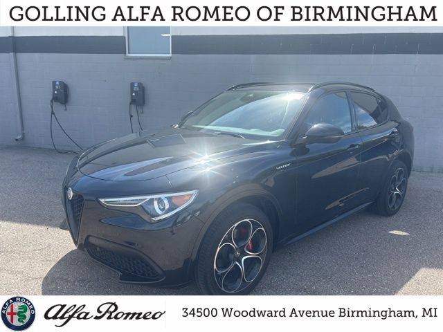 2023 Alfa Romeo Stelvio Veloce AWD photo