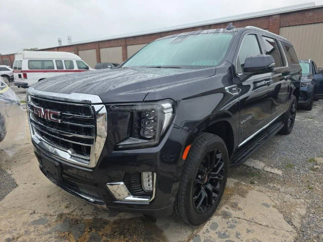 2023 GMC Yukon XL SLT 4WD photo
