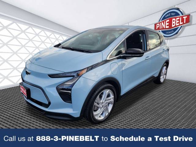 2023 Chevrolet Bolt 1LT FWD photo