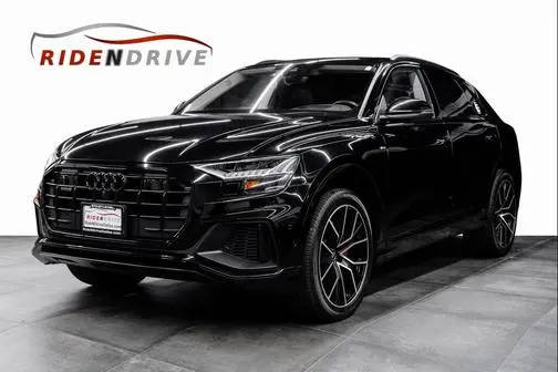 2023 Audi Q8 Prestige AWD photo