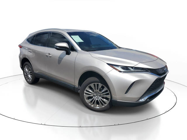 2022 Toyota Venza XLE AWD photo