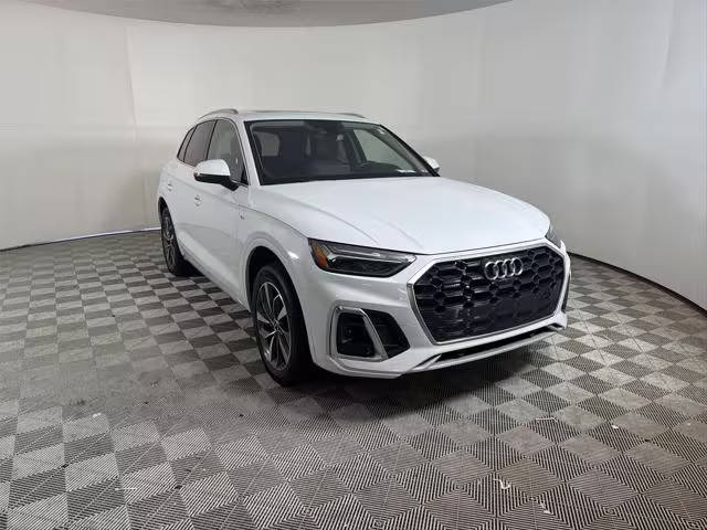 2023 Audi Q5 S line Premium Plus AWD photo