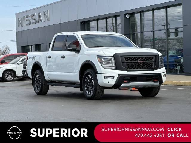 2023 Nissan Titan PRO-4X 4WD photo