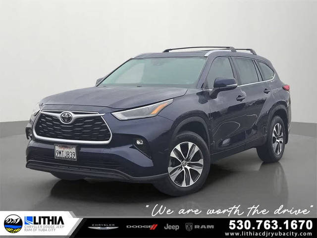 2023 Toyota Highlander XLE FWD photo